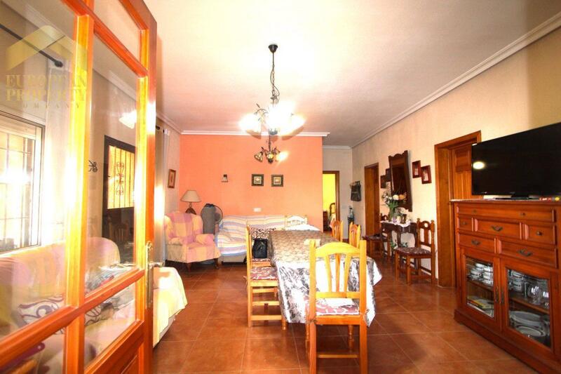 4 Cuarto Villa en venta