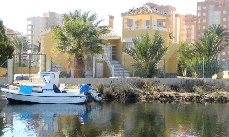 Villa en venta en La Manga del Mar Menor, Murcia