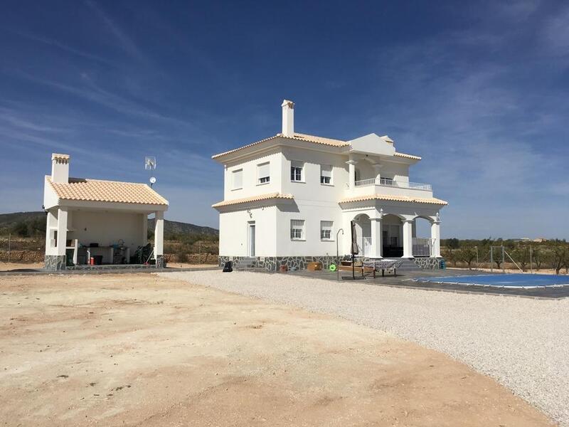 4 Cuarto Villa en venta