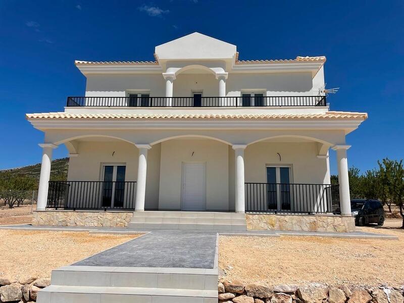 Villa Te koop in Pinoso, Alicante