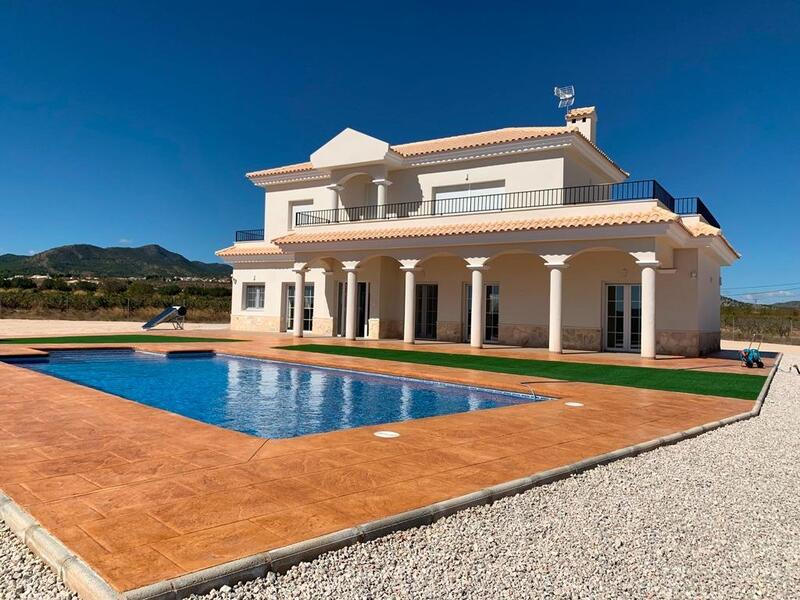 Villa till salu i Pinoso, Alicante