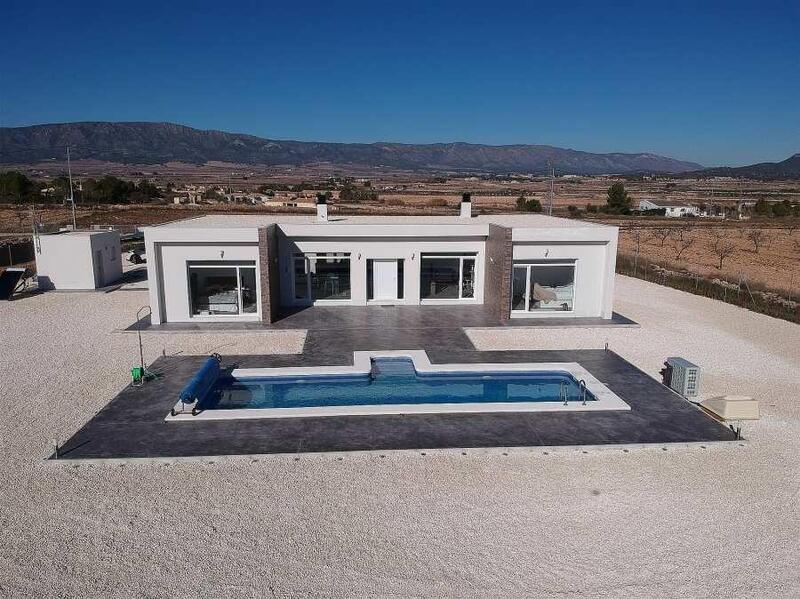 Villa en venta en Pinoso, Alicante