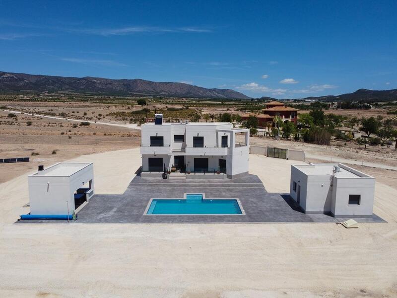 Villa à vendre dans Pinoso, Alicante