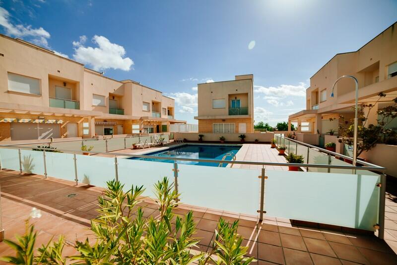 Townhouse for sale in Los Montesinos, Alicante