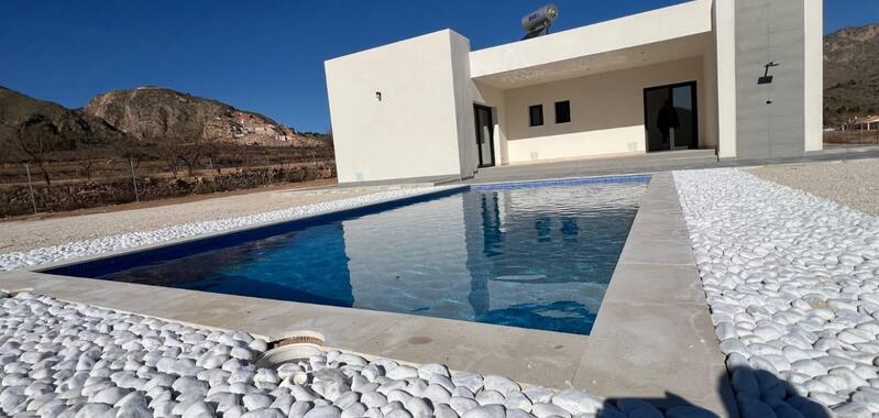 Villa til salgs i Hondon de las Nieves, Alicante