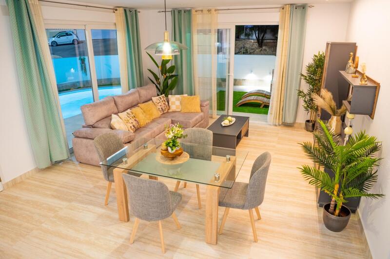 5 Schlafzimmer Villa zu verkaufen 5 Schlafzimmer Villa zu verkaufen