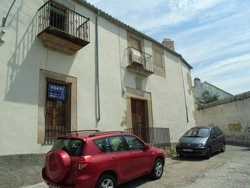 Townhouse for sale in Trujillo, Cáceres