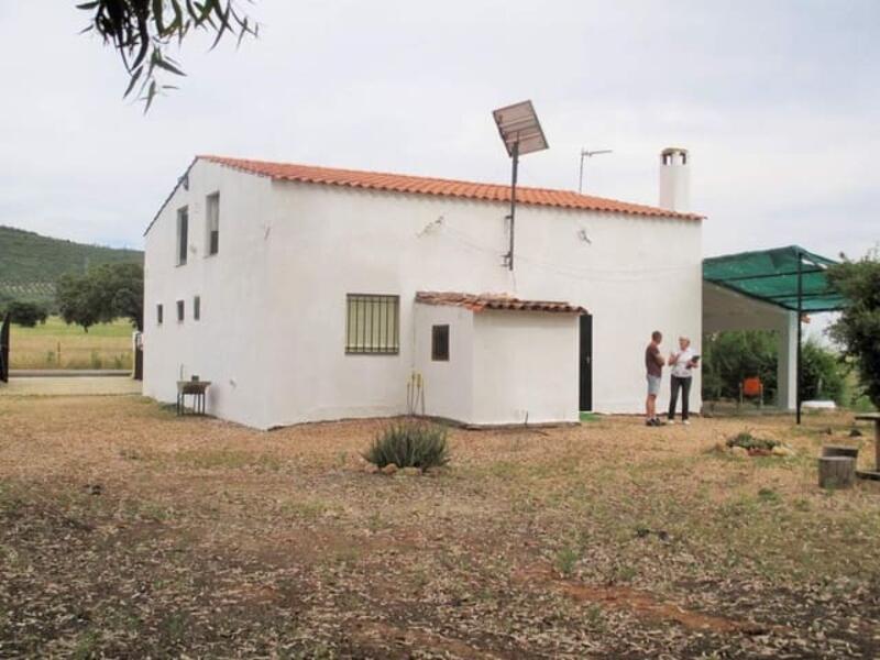 Lantställe till salu i Casas de Don Pedro, Badajoz