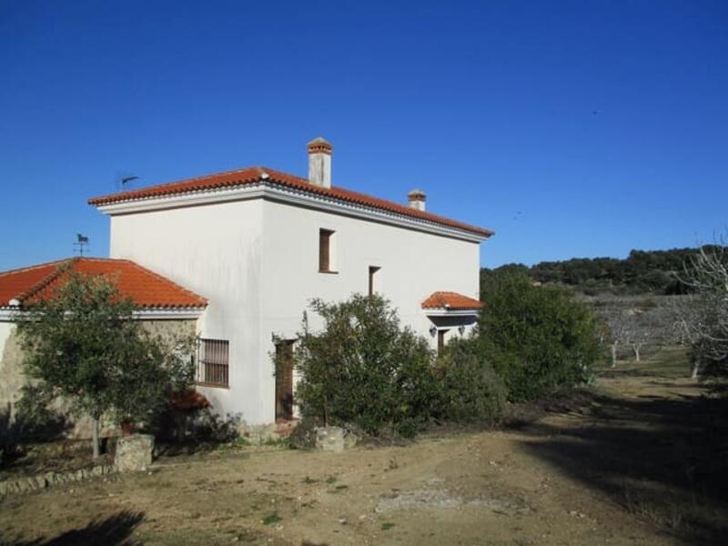 Country House for sale in Montanchez, Cáceres