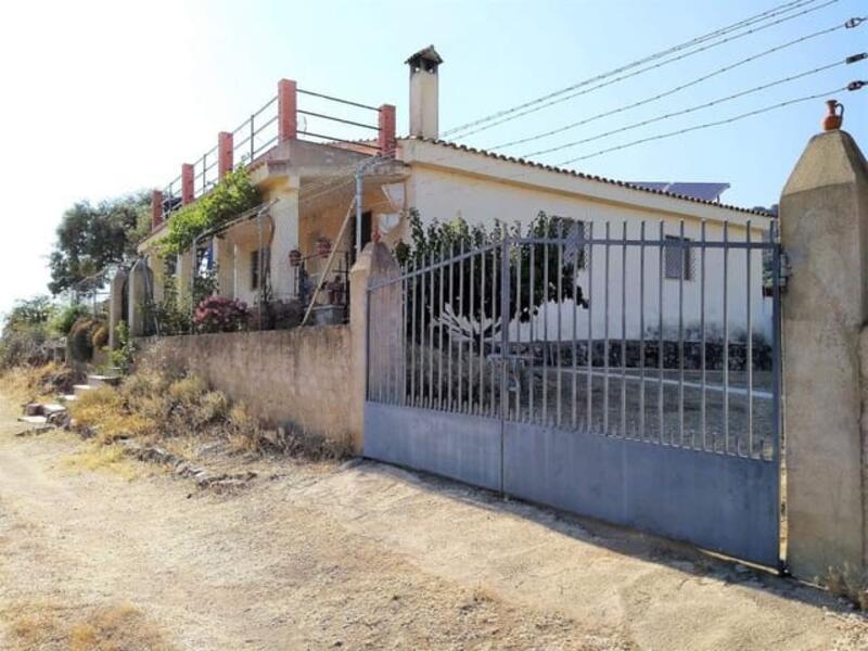Country House for sale in Herrera del Duque, Badajoz