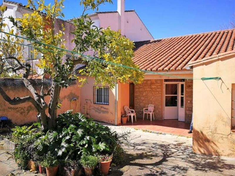 Townhouse for sale in Trujillo, Cáceres
