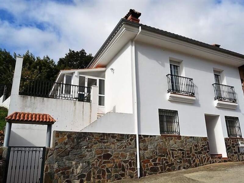 Radhus till salu i Descargamaria, Cáceres