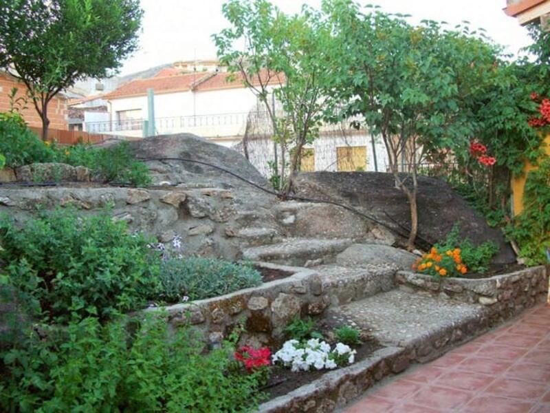 Townhouse for sale in Jarandilla, Cáceres