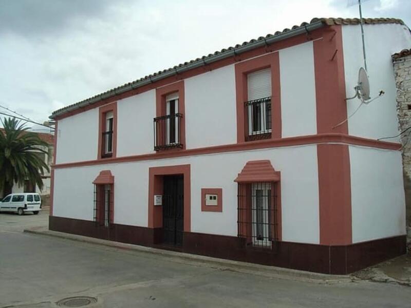 Gezinswoning Te koop in Castilblanco, Badajoz