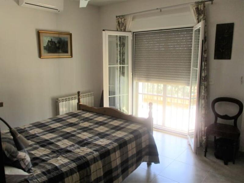 3 bedroom Country House for sale