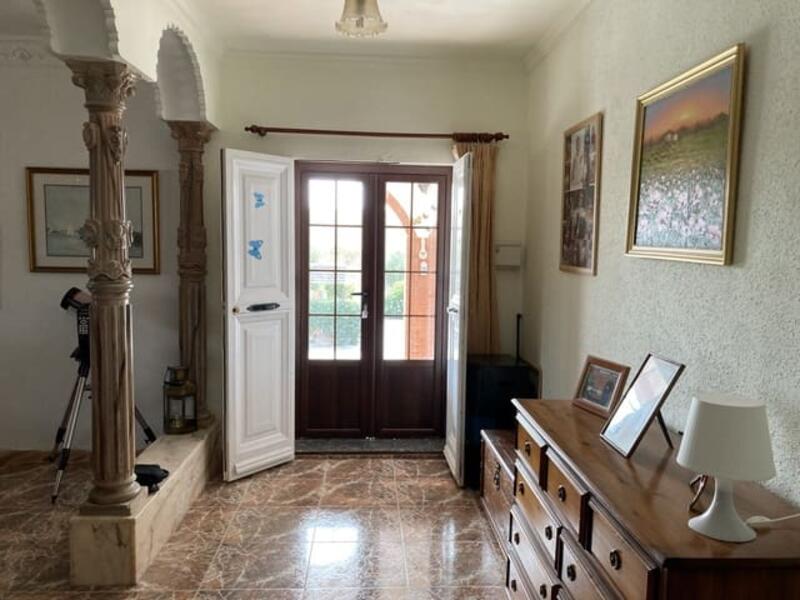 5 bedroom Country House for sale