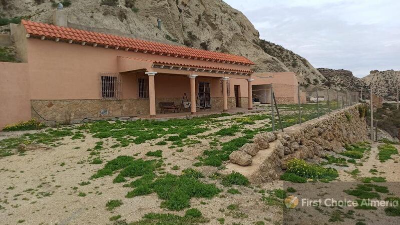 Деревенский Дом продается в Cuevas del Almanzora, Almería