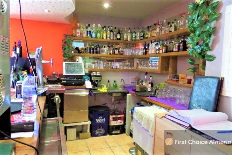 1 Cuarto Local Comercial en venta
