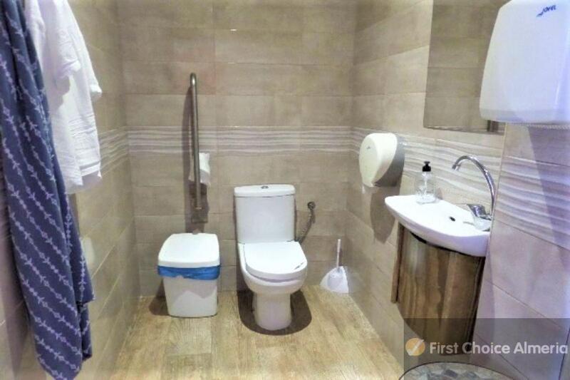 1 Cuarto Local Comercial en venta