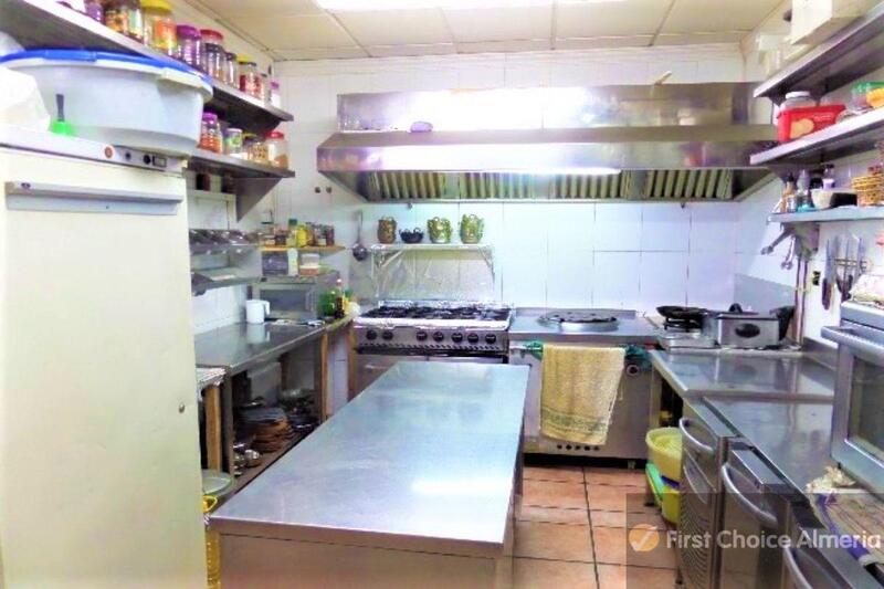 1 Cuarto Local Comercial en venta