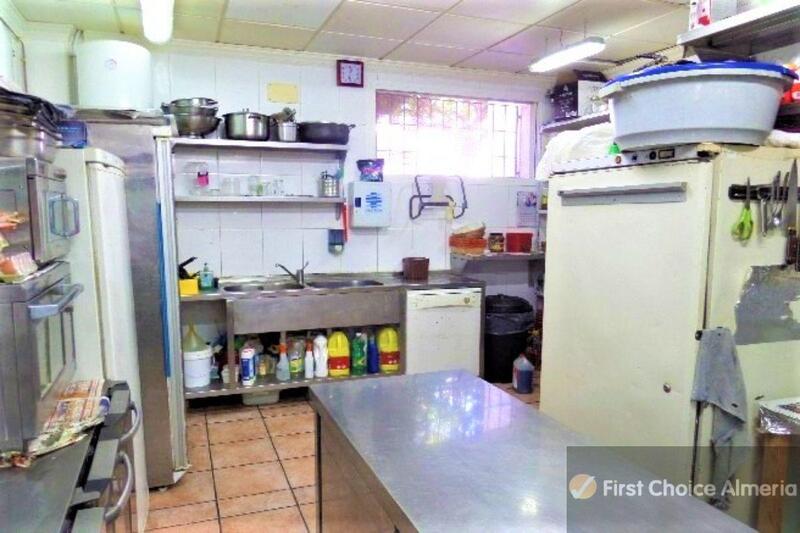1 Cuarto Local Comercial en venta