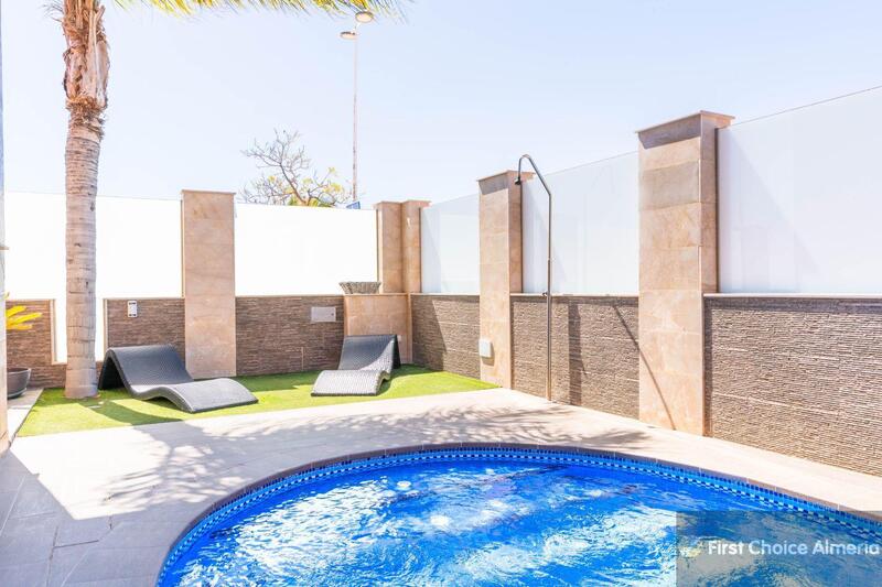 4 Cuarto Casa de Campo en venta