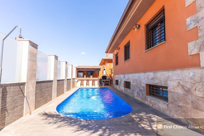 4 Cuarto Casa de Campo en venta