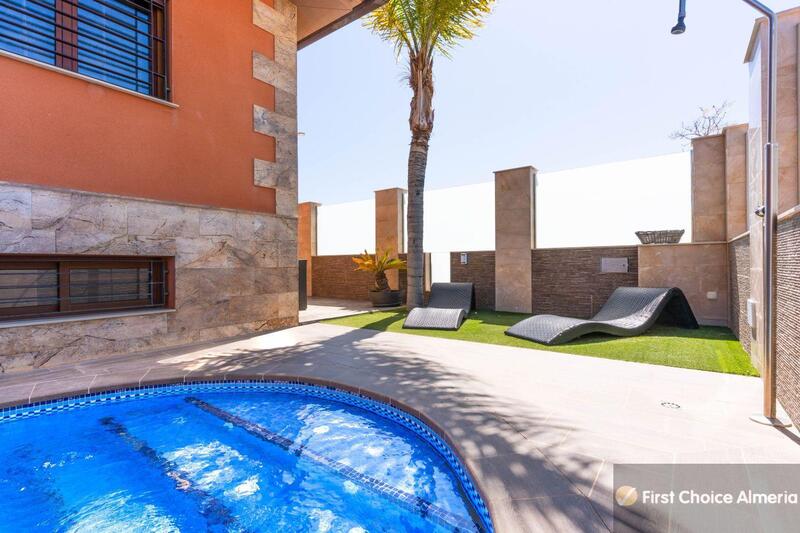 4 Cuarto Casa de Campo en venta