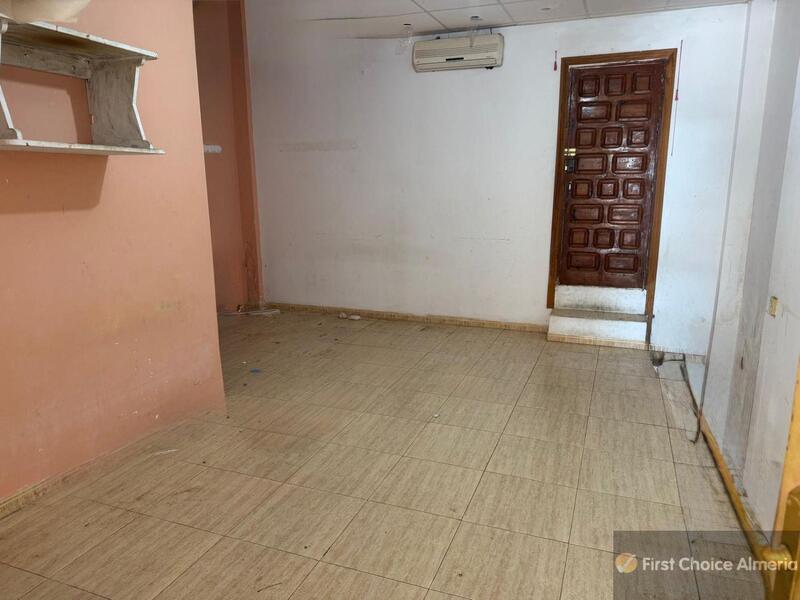2 Cuarto Local Comercial en venta