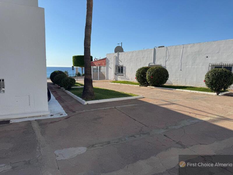 2 Cuarto Local Comercial en venta