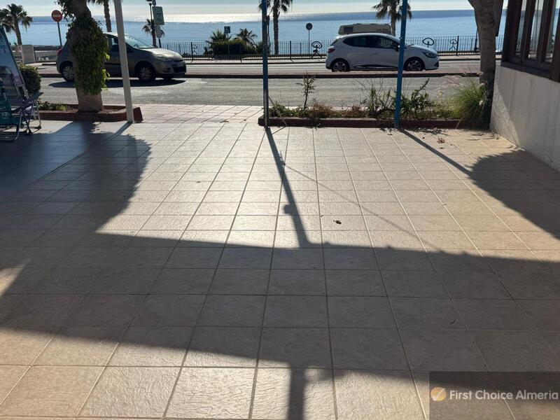 2 Cuarto Local Comercial en venta