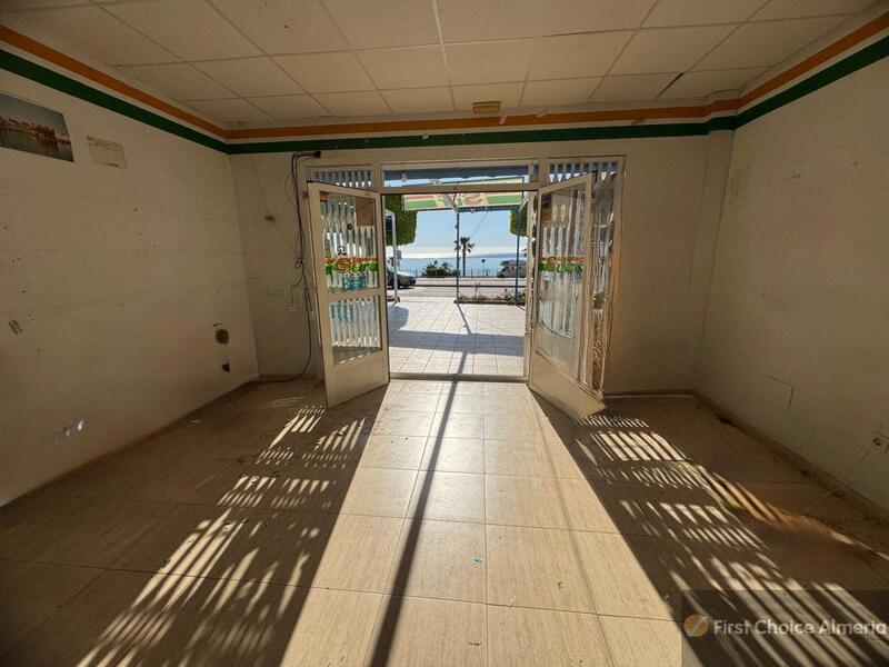 2 Cuarto Local Comercial en venta