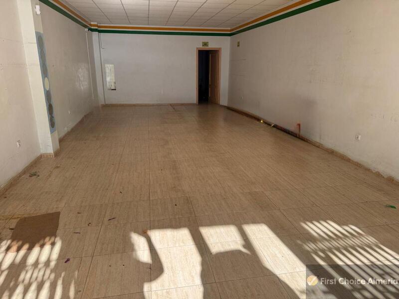 2 Cuarto Local Comercial en venta