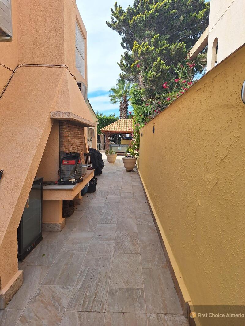 5 Cuarto Villa en venta