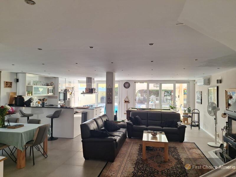 5 Cuarto Villa en venta