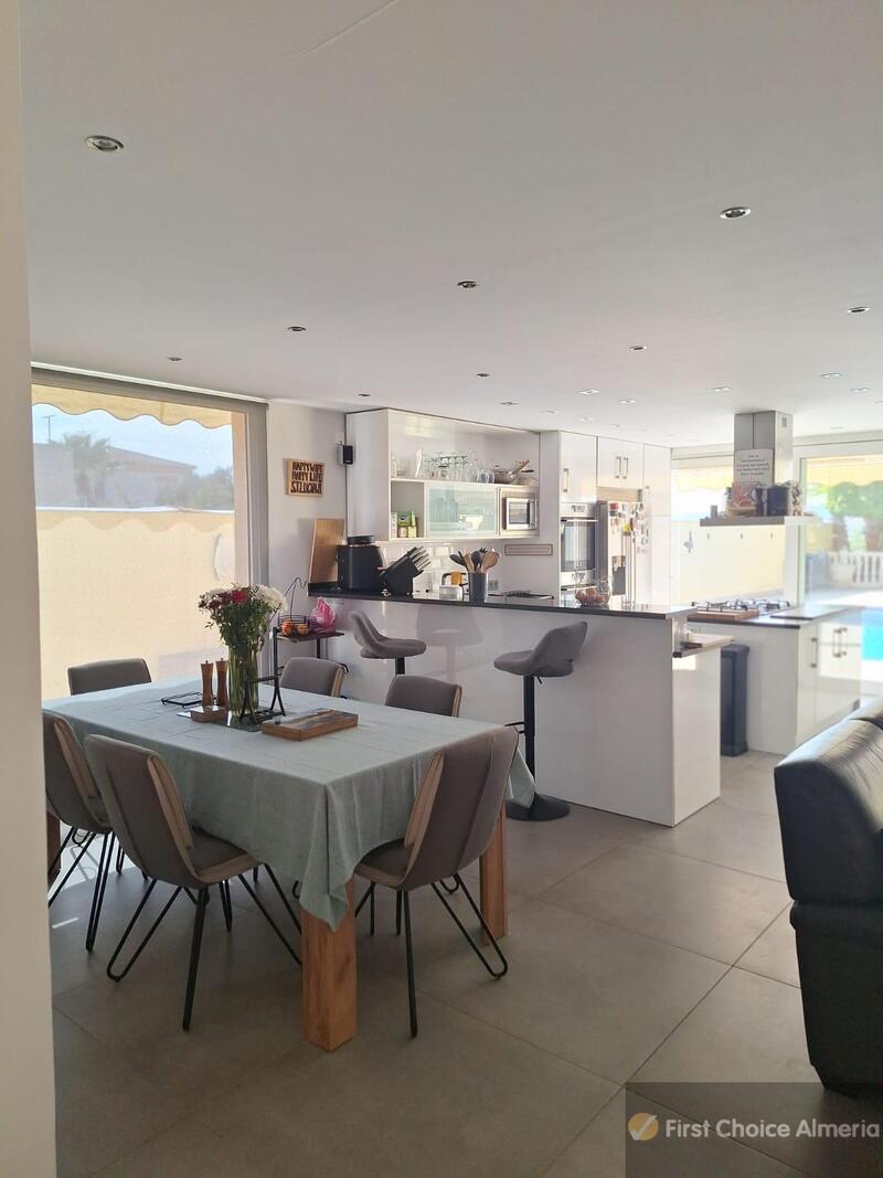 5 Cuarto Villa en venta