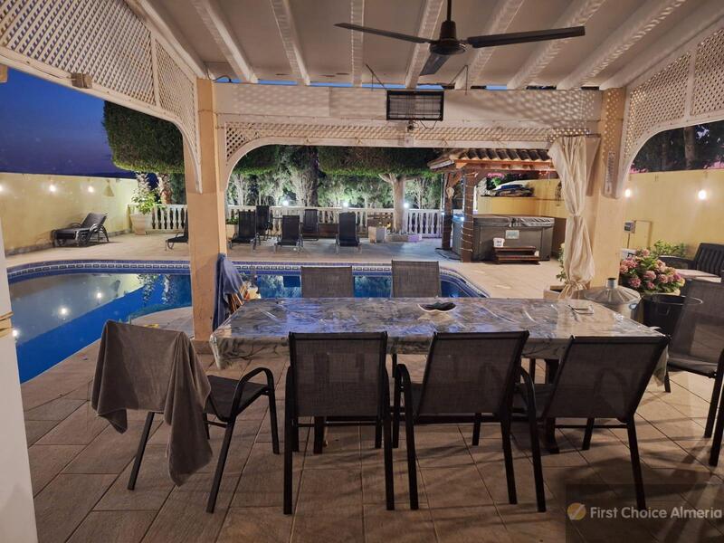 5 Cuarto Villa en venta