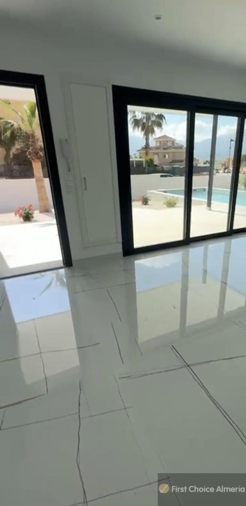 3 Schlafzimmer Landhaus zu verkaufen