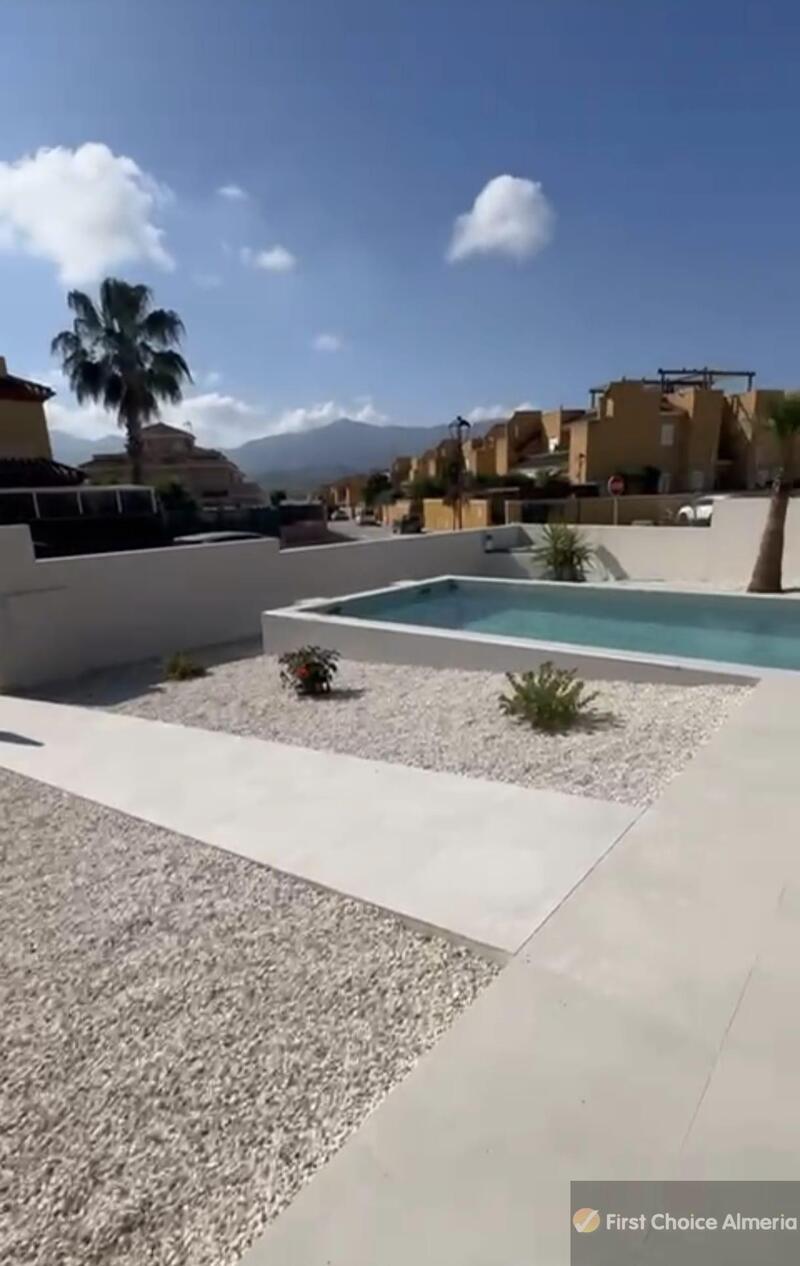 3 Schlafzimmer Landhaus zu verkaufen