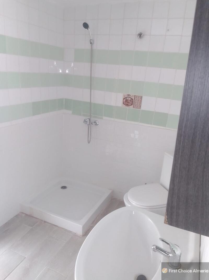 4 bedroom Townhouse for sale