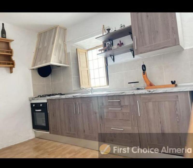 4 bedroom Townhouse for sale