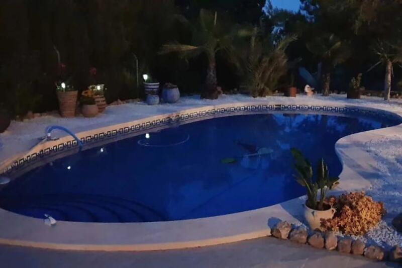 4 Cuarto Villa en venta