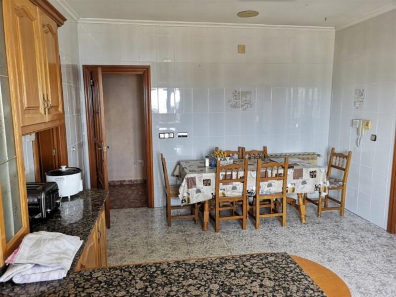 7 bedroom Villa for sale