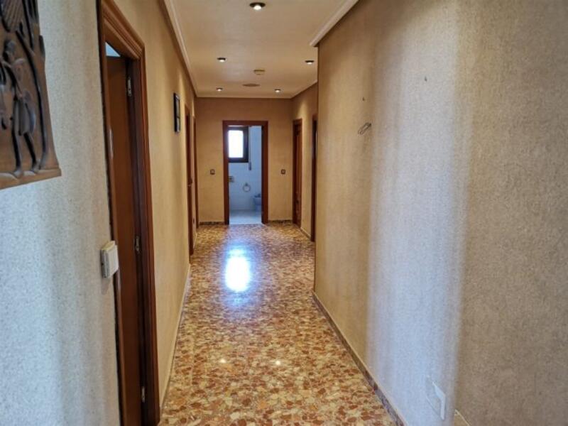 7 bedroom Villa for sale