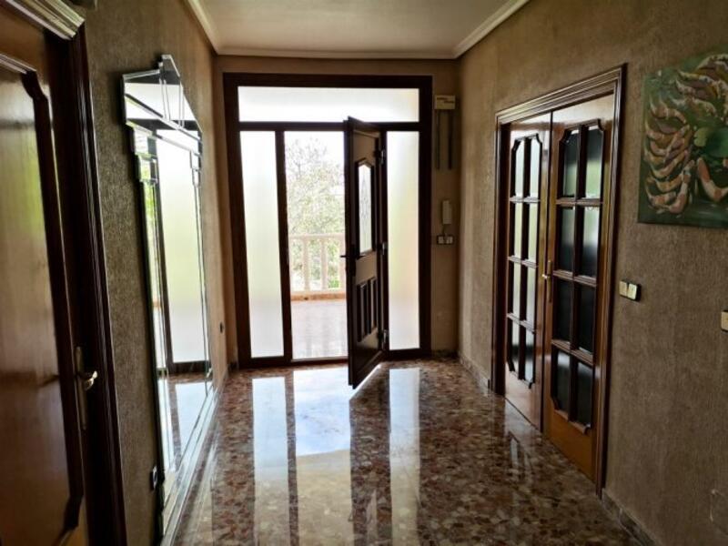 7 bedroom Villa for sale