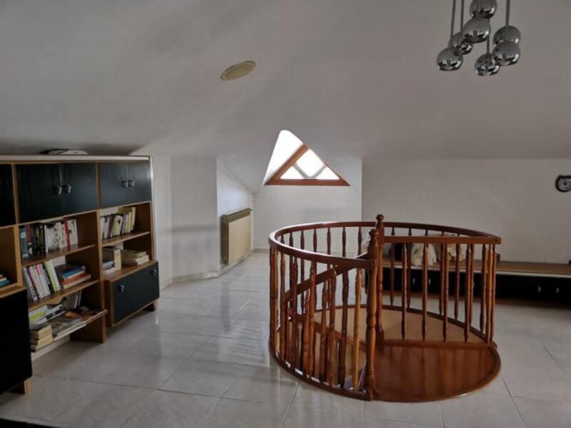 7 bedroom Villa for sale