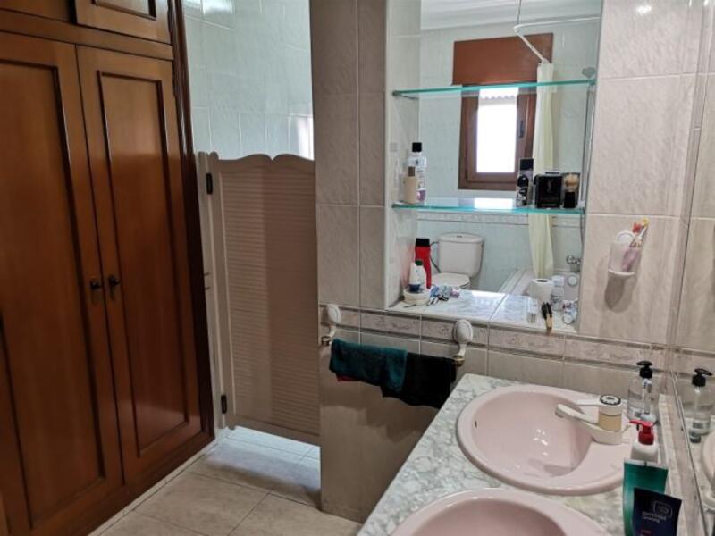 7 bedroom Villa for sale