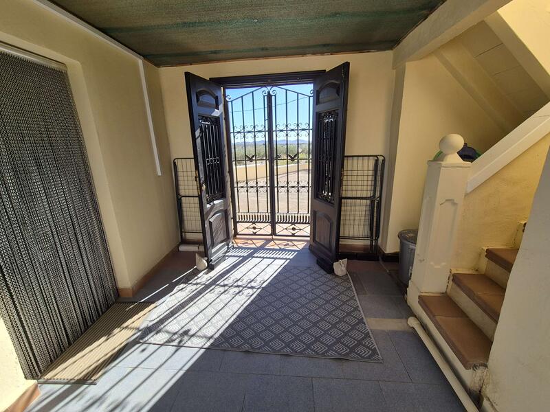 6 bedroom Villa for sale