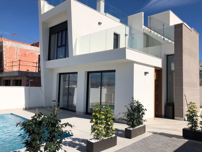 Villa en venta en Benijófar, Alicante