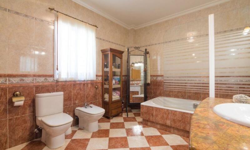 5 bedroom Villa for sale